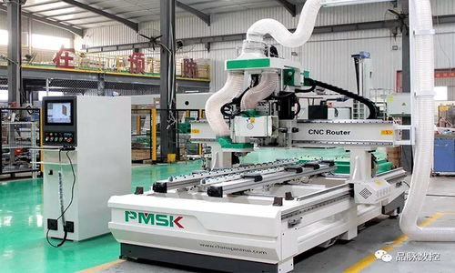 實(shí)木家具廠高效生產(chǎn)的核心 綜合木門加工中心與五金配件技術(shù)全解析